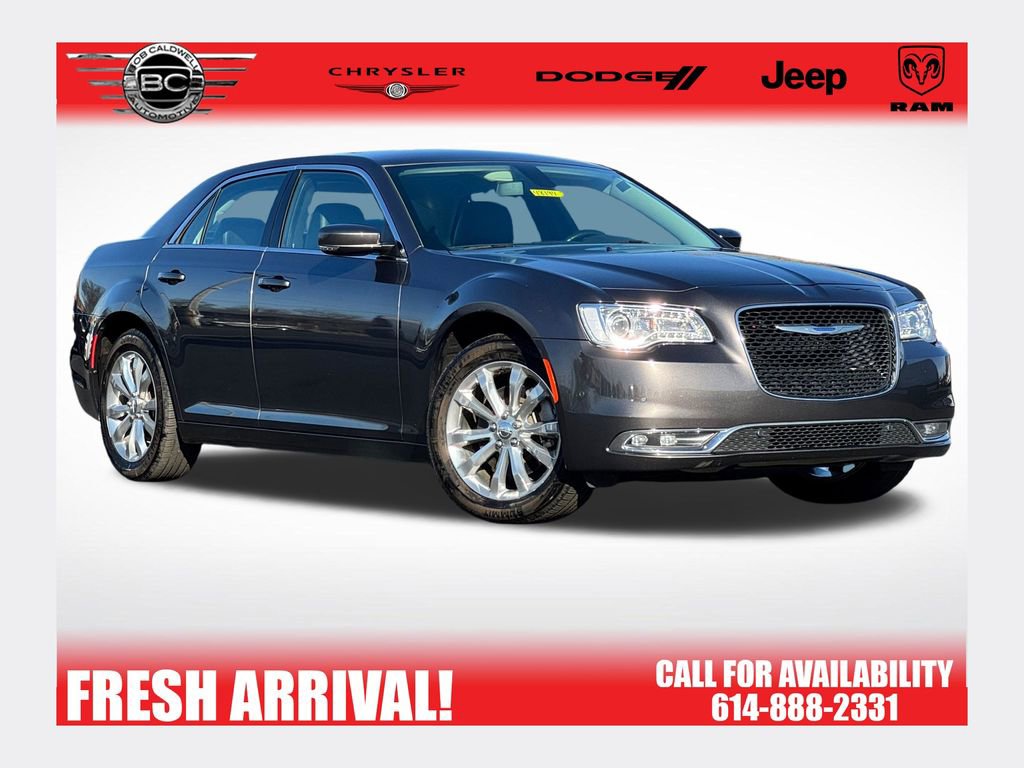 Used 2021 Chrysler 300 Touring L image 1