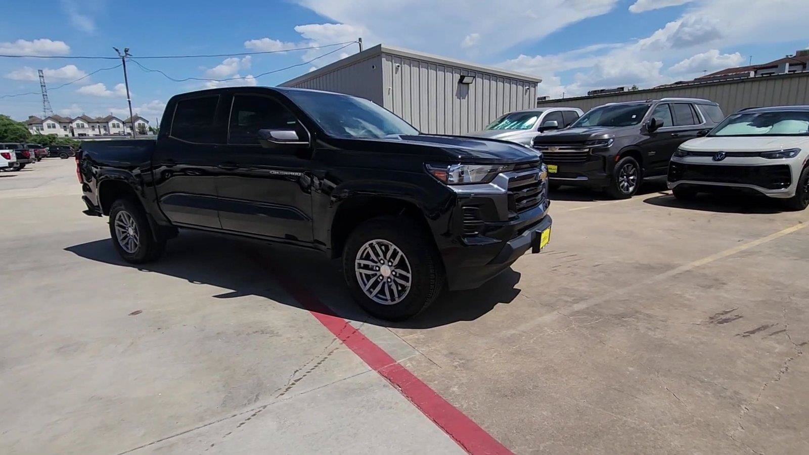 Certified 2026 Chevrolet Colorado LT RWD image 2