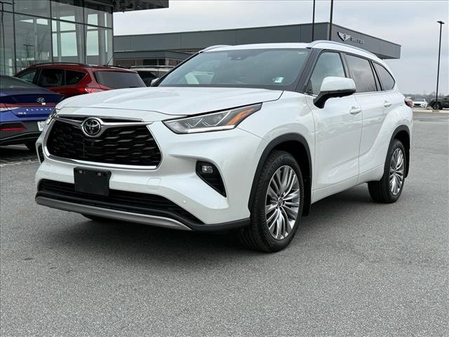 Used 2024 Toyota Highlander Platinum image 7
