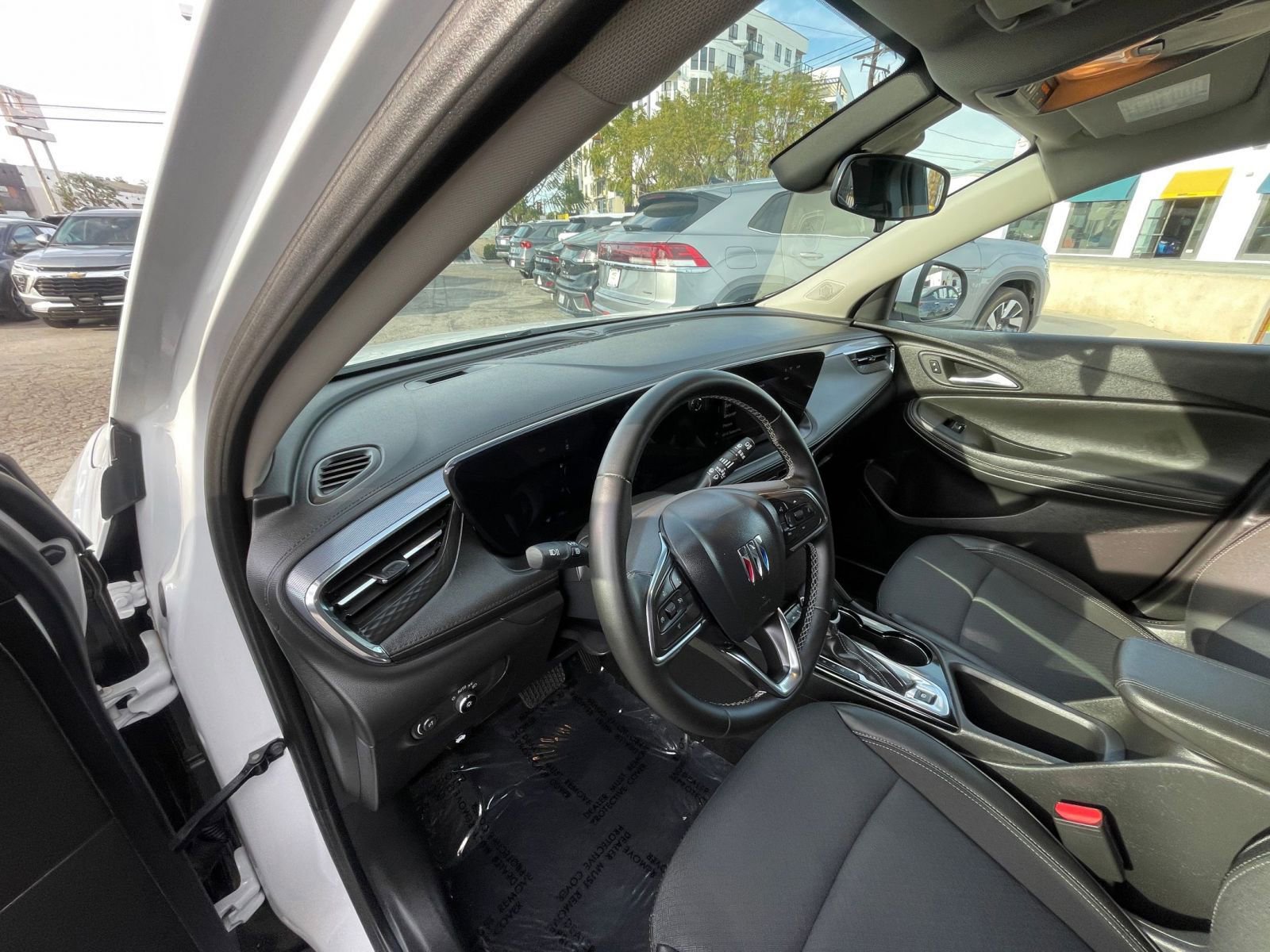 Used 2025 Buick Encore GX Preferred image 34