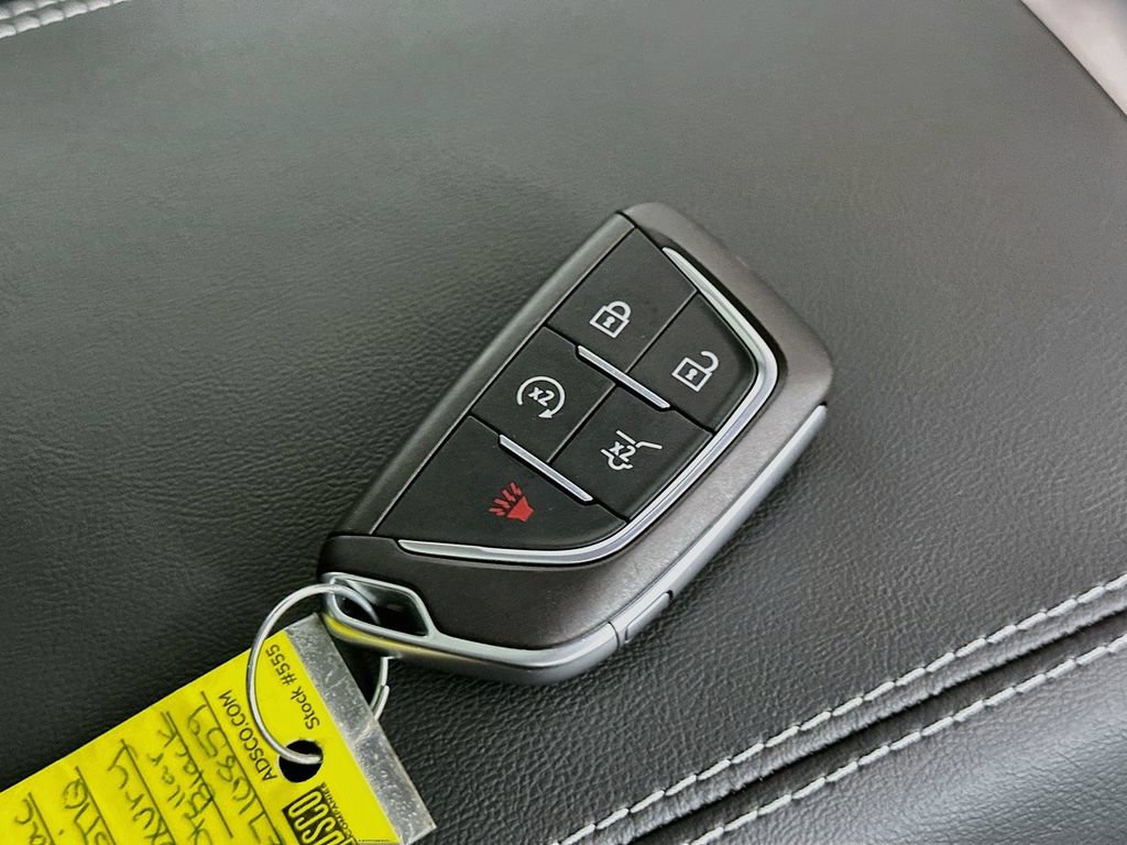 New 2026 Cadillac Vistiq Luxury w/ LPO, Floor Liner Package AWD/4WD image 43