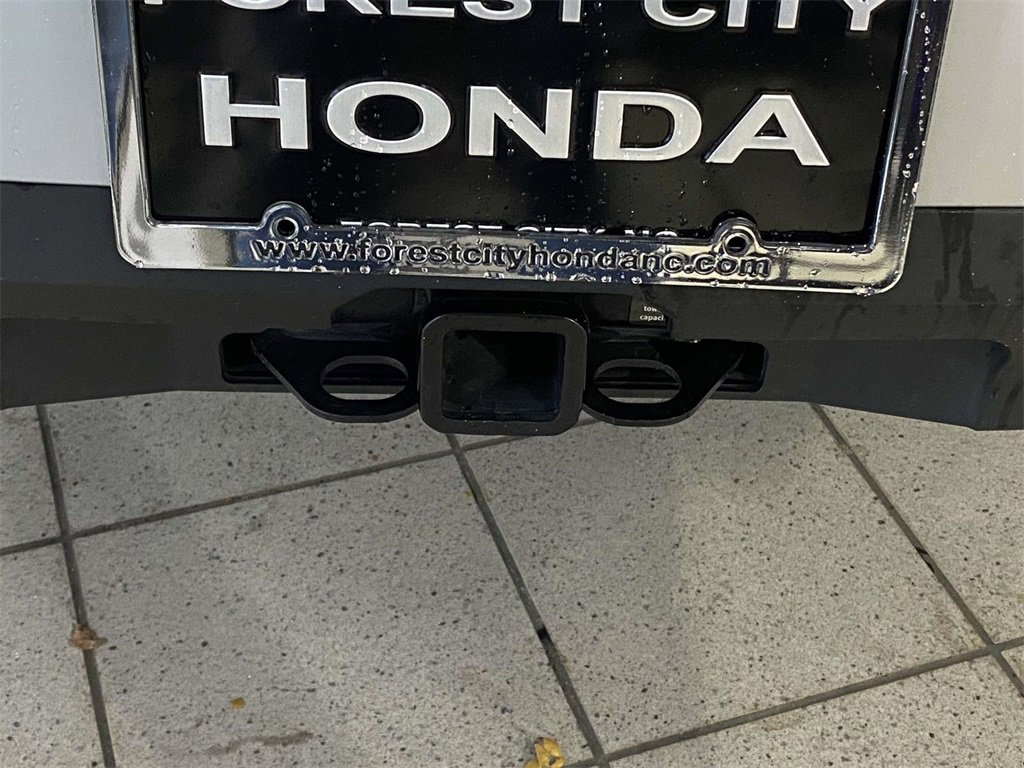 Used 2024 Nissan Pathfinder Platinum w/ Cargo Package image 32