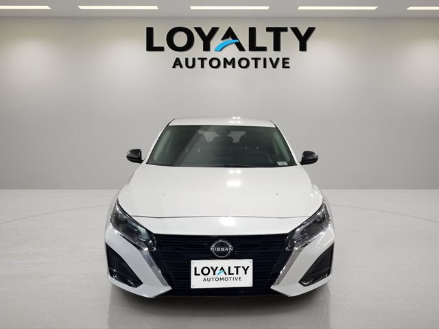 Used 2025 Nissan Altima 2.5 SV FWD image 8