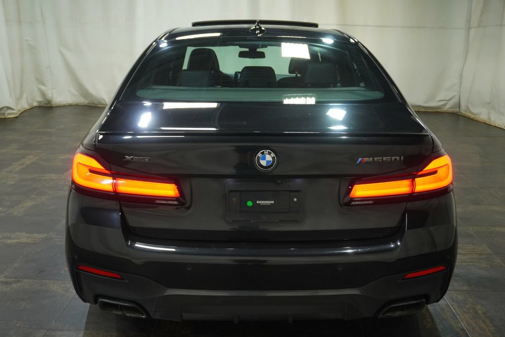 Used 2023 BMW M550i xDrive w/ Executive Package AWD/4WD image 4
