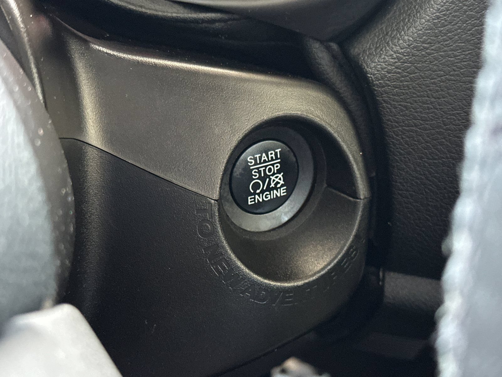 Used 2022 Jeep Renegade Latitude AWD/4WD image 21