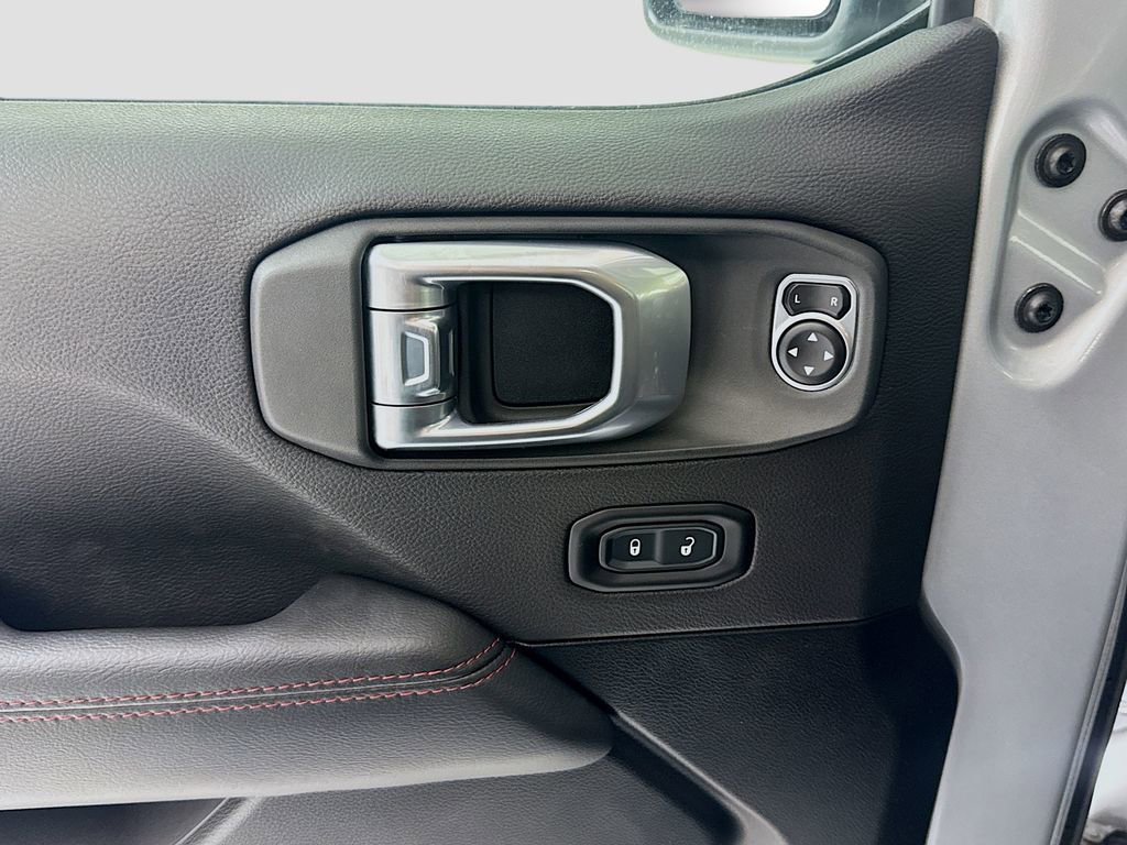 Used 2023 Jeep Wrangler Unlimited Rubicon w/ Cold Weather Group image 17