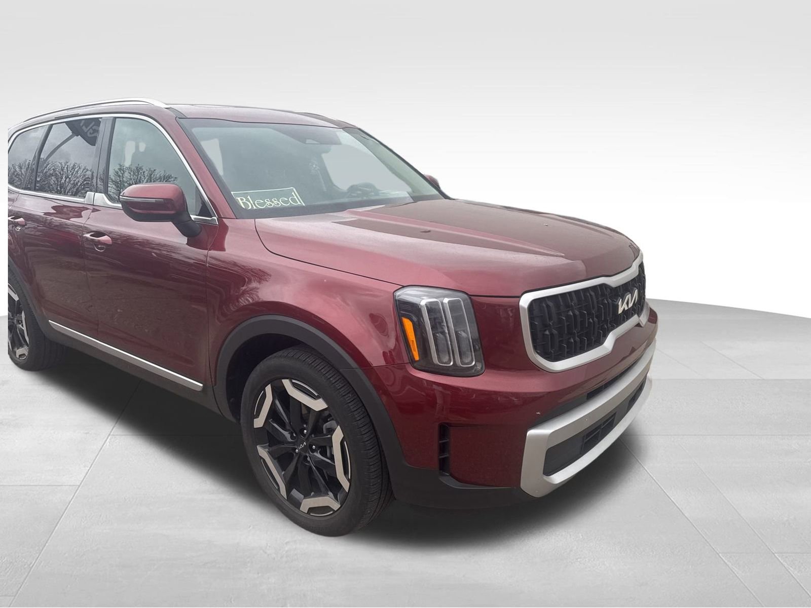 Used 2023 Kia Telluride EX w/ EX Captain's Chair Package image 10