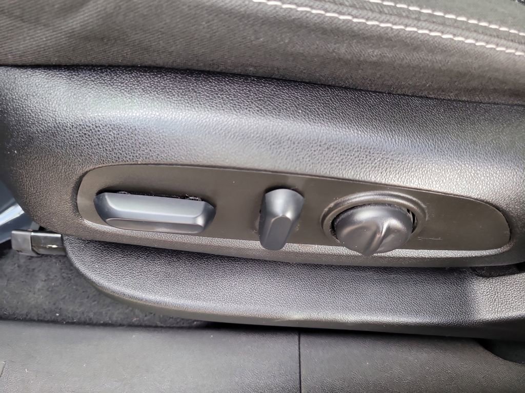 Used 2022 GMC Terrain SLE w/ Driver Convenience Package image 20