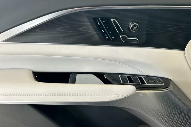 New 2026 Cadillac Lyriq Premium Sport image 11