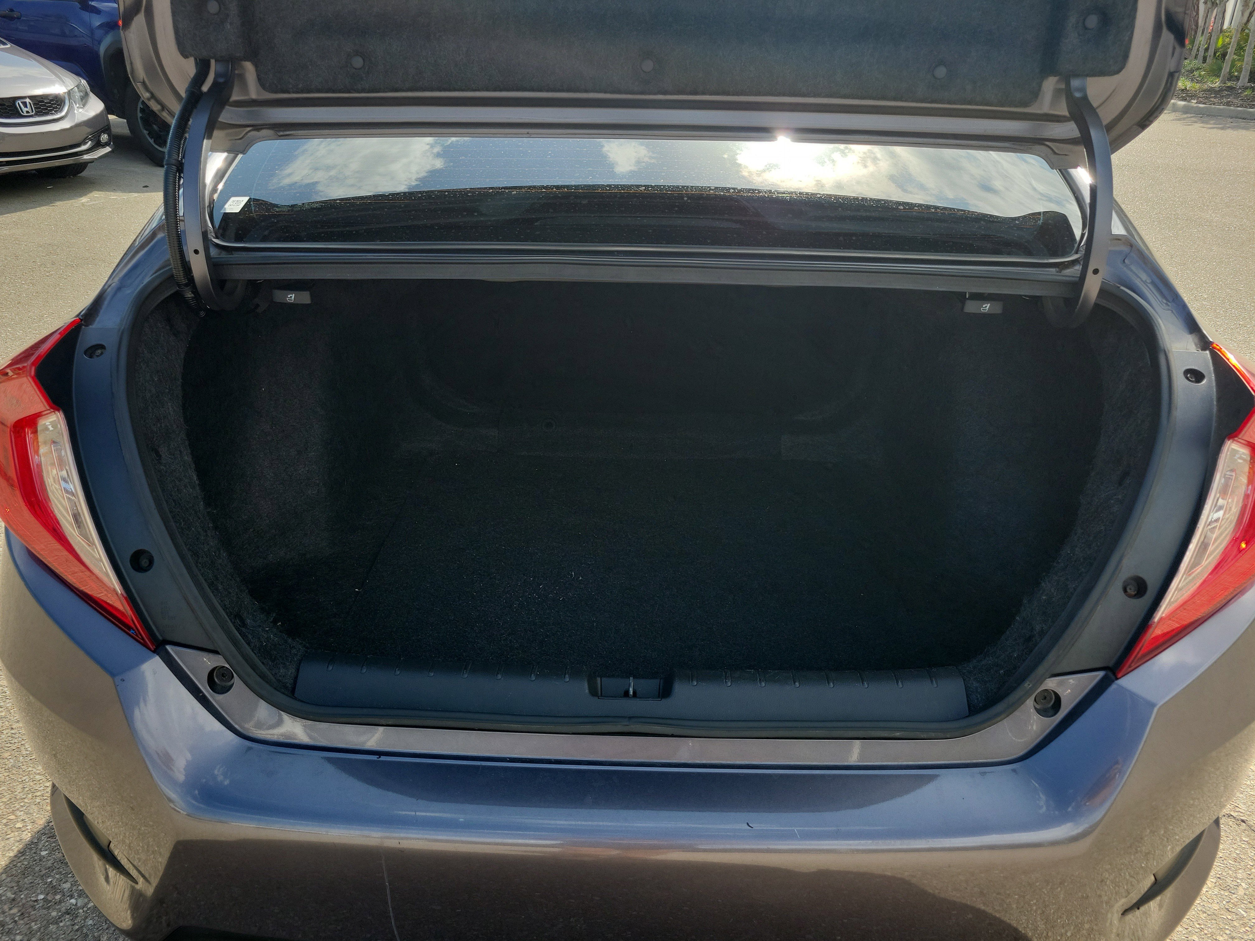 Used 2018 Honda Civic EX image 12