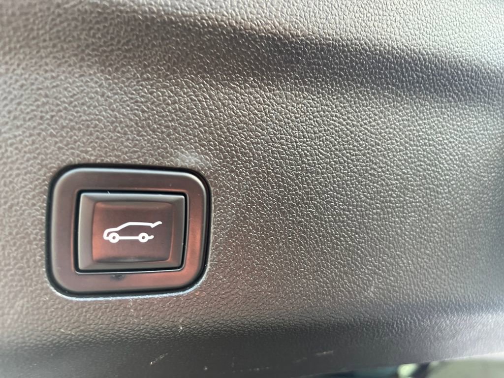 Used 2023 GMC Yukon Denali image 26