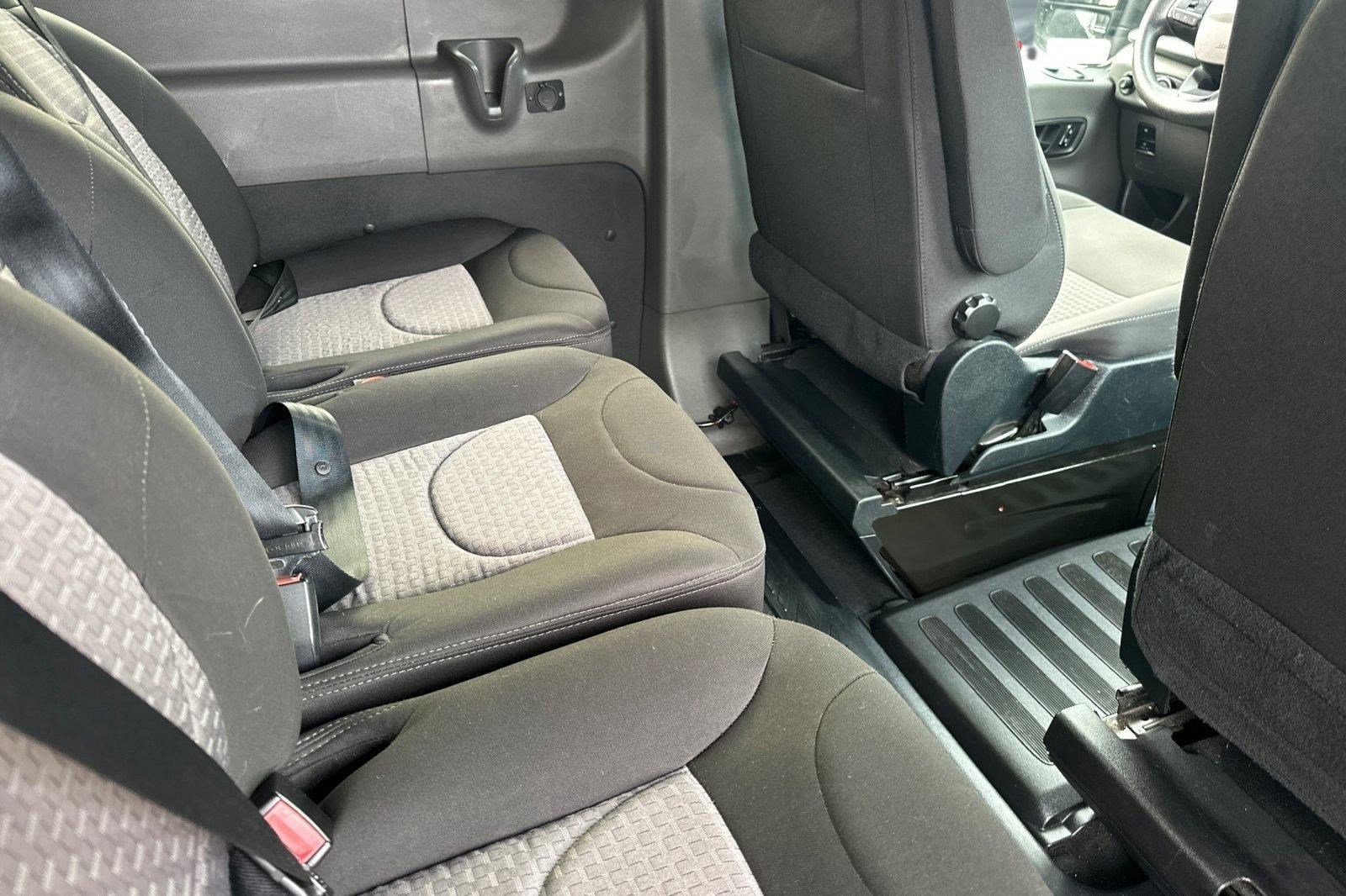 Used 2023 Ford Transit 350 XLT image 30