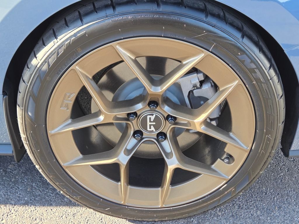 Used 2025 Ford Mustang GT RWD image 11