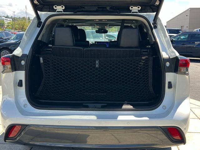 Used 2023 Toyota Highlander Limited AWD/4WD image 8