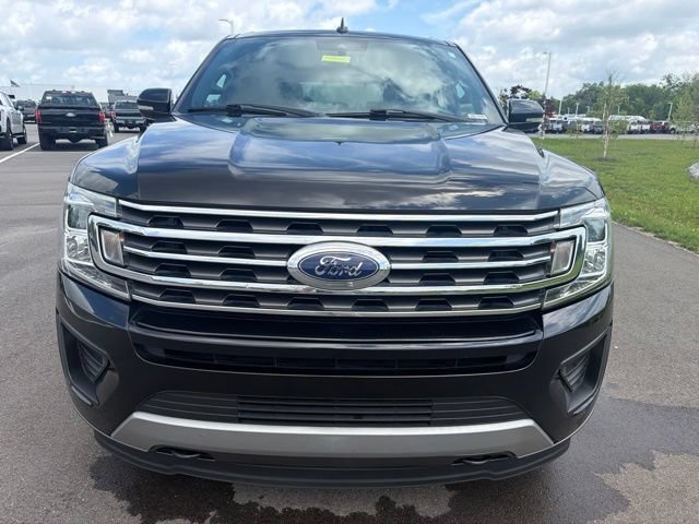 Used 2020 Ford Expedition XLT w/ Equipment Group 202A AWD/4WD image 3