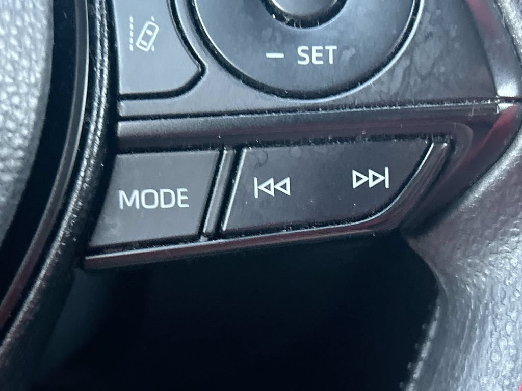 Used 2022 Toyota RAV4 XLE FWD image 17