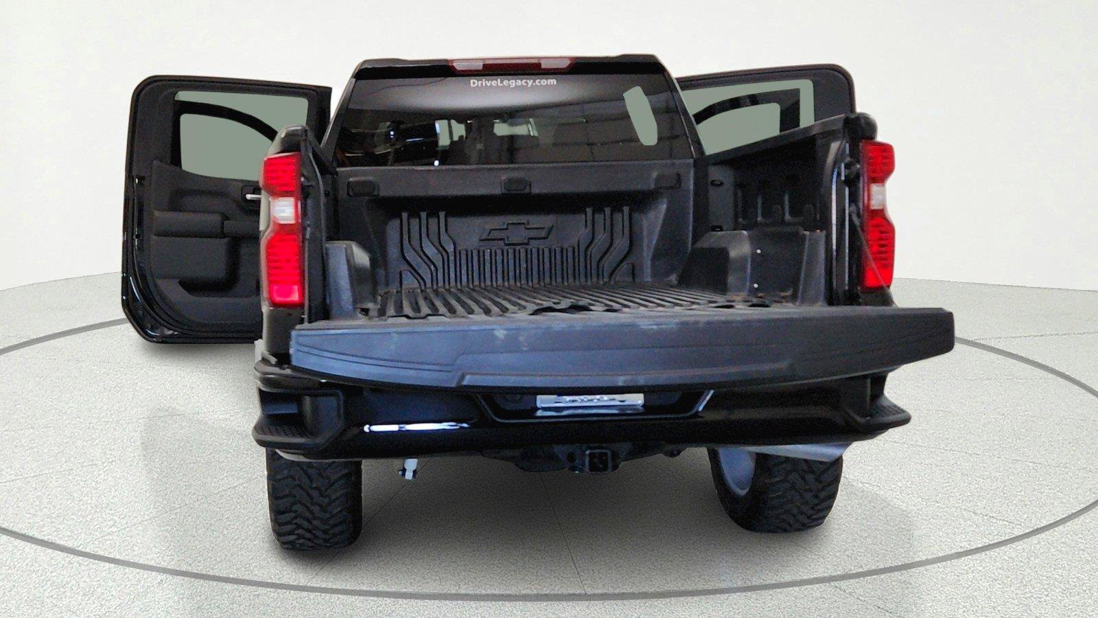 Used 2025 Chevrolet Silverado 1500 Custom Trail Boss AWD/4WD image 7
