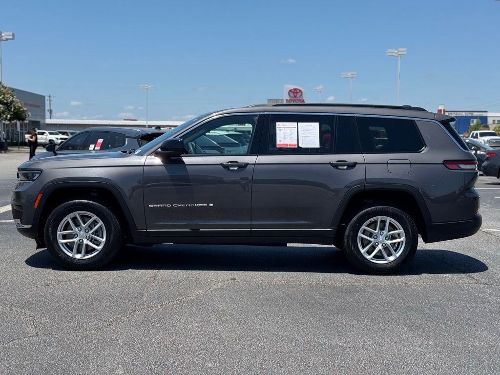 Used 2024 Jeep Grand Cherokee L Laredo RWD image 8