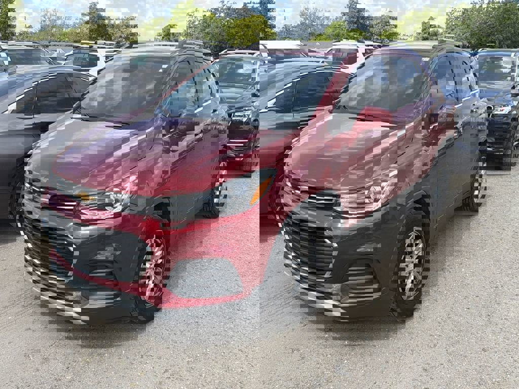 Used 2019 Chevrolet Trax LT w/ Driver Confidence Package image 3