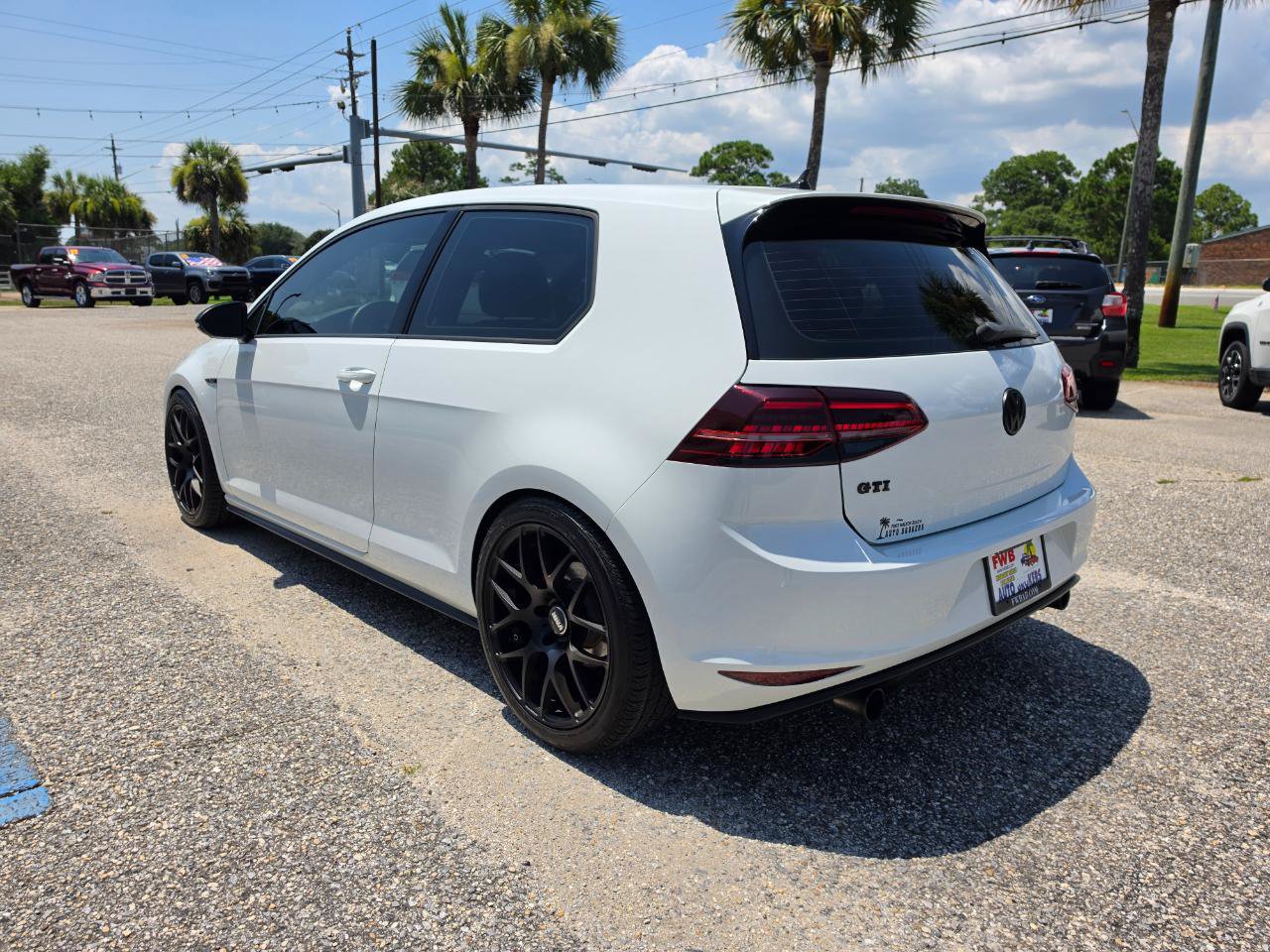Used 2015 Volkswagen GTI S FWD image 3