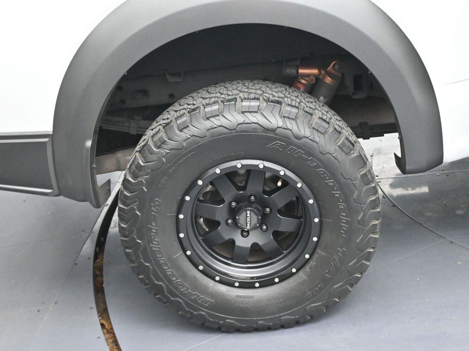 Used 2020 Ford F150 Raptor w/ Equipment Group 802A Luxury AWD/4WD image 38