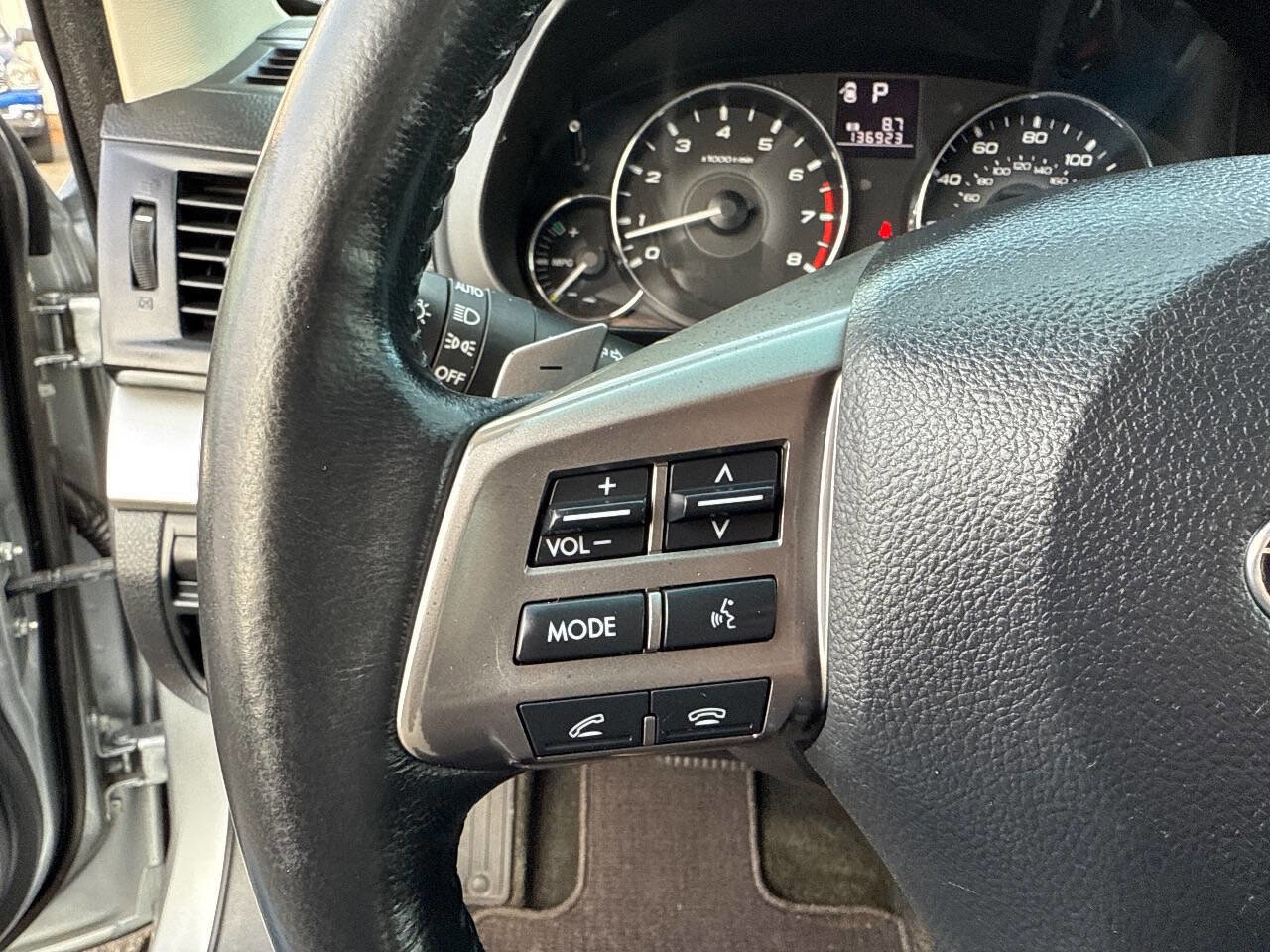 Used 2012 Subaru Outback 2.5i Premium w/ All-Weather Pkg image 27