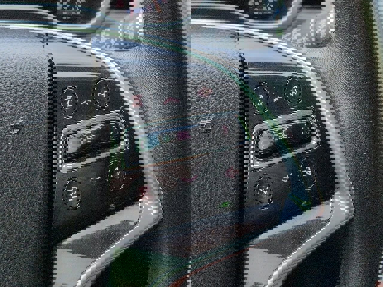 Used 2016 Cadillac SRX Performance w/ Midnight Edition Package image 13