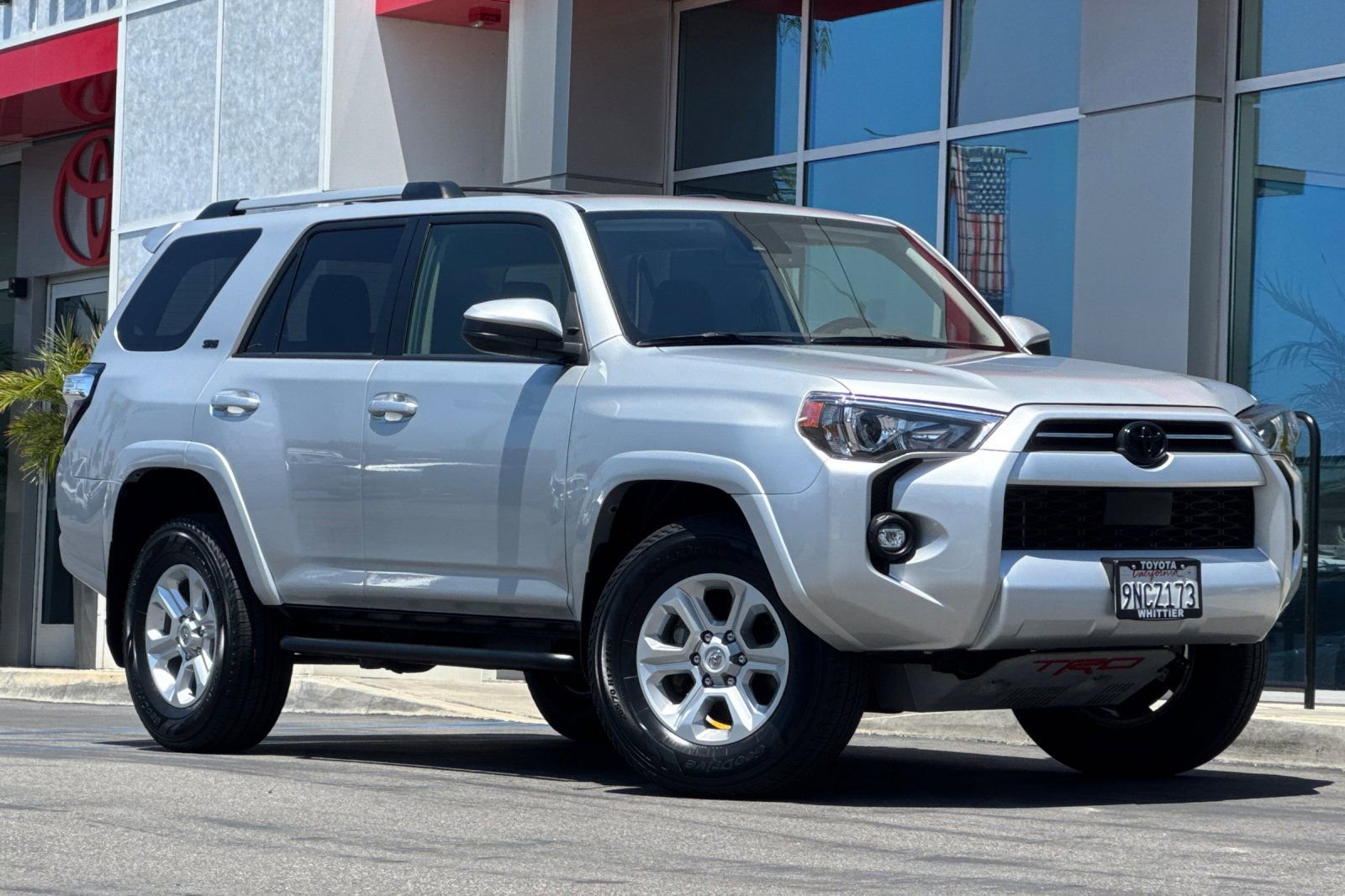 Used 2024 Toyota 4Runner SR5 AWD/4WD image 2