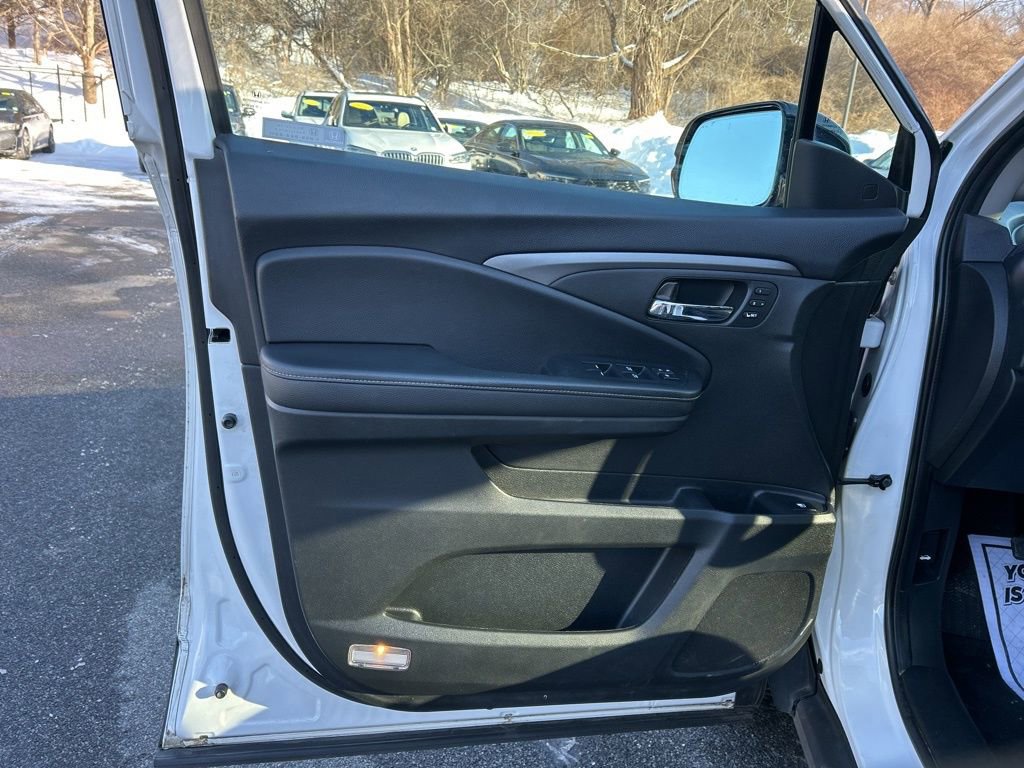 Used 2023 Honda Ridgeline RTL-E image 11