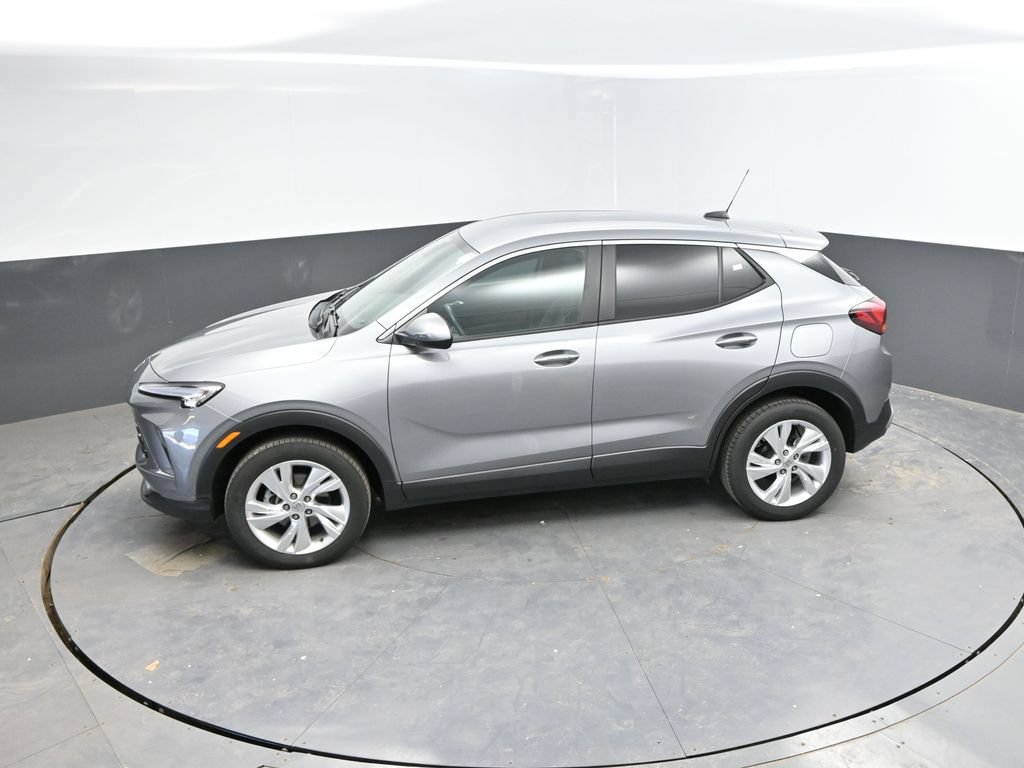 Used 2025 Buick Encore GX Preferred AWD/4WD image 32