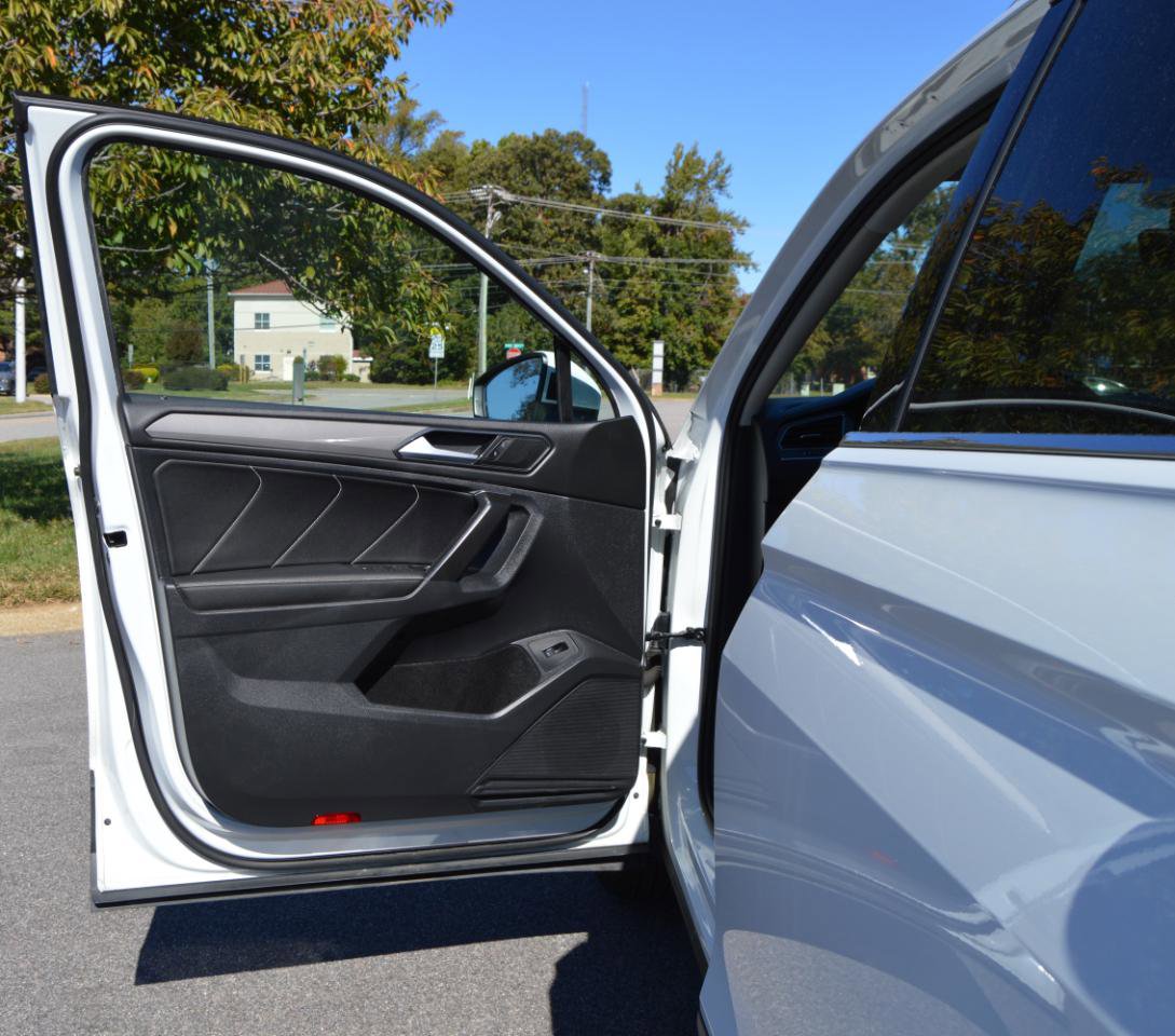 Used 2022 Volkswagen Tiguan SE image 13
