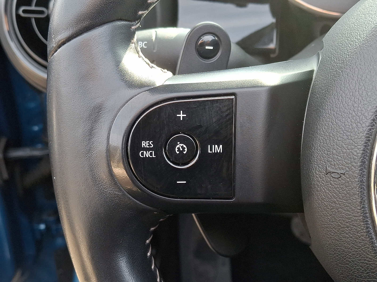 Used 2022 MINI Cooper S image 22