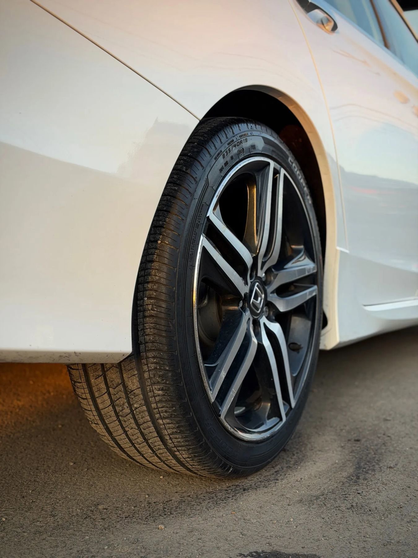 Used 2017 Honda Accord Touring image 14