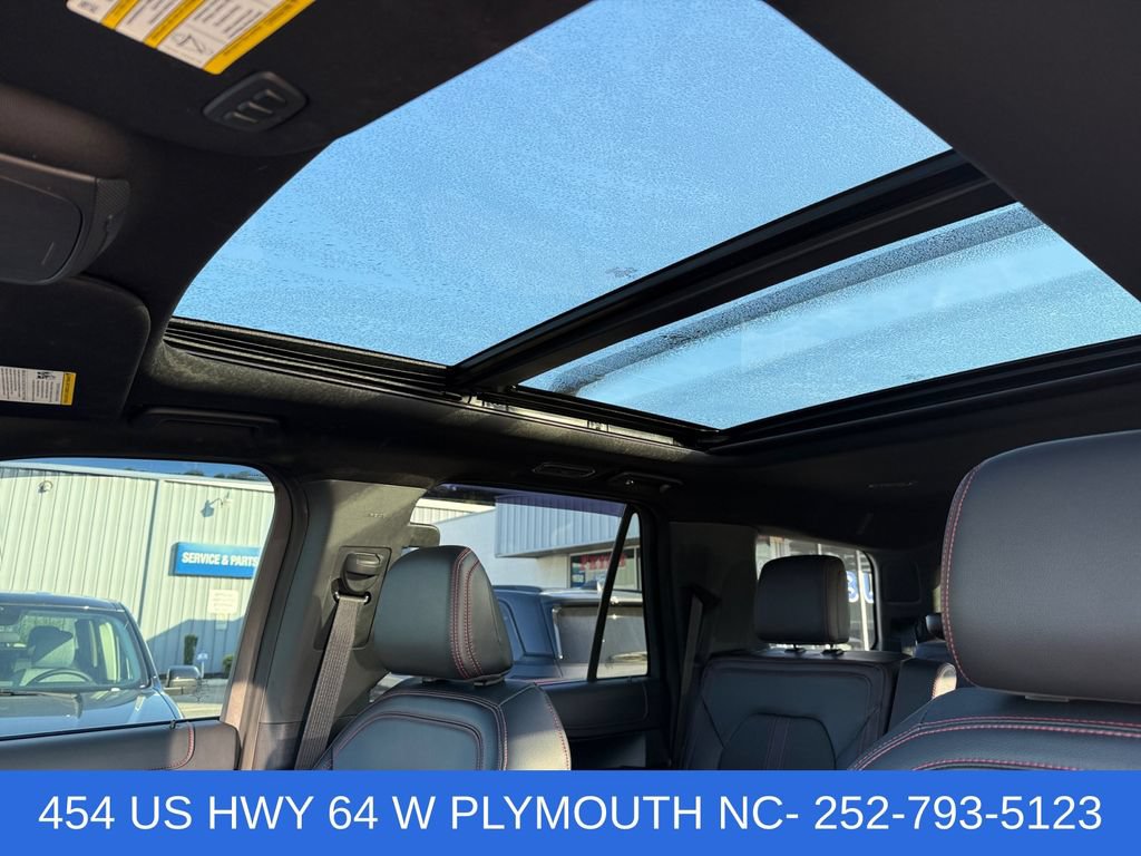 Used 2023 Ford Expedition Limited AWD/4WD image 16