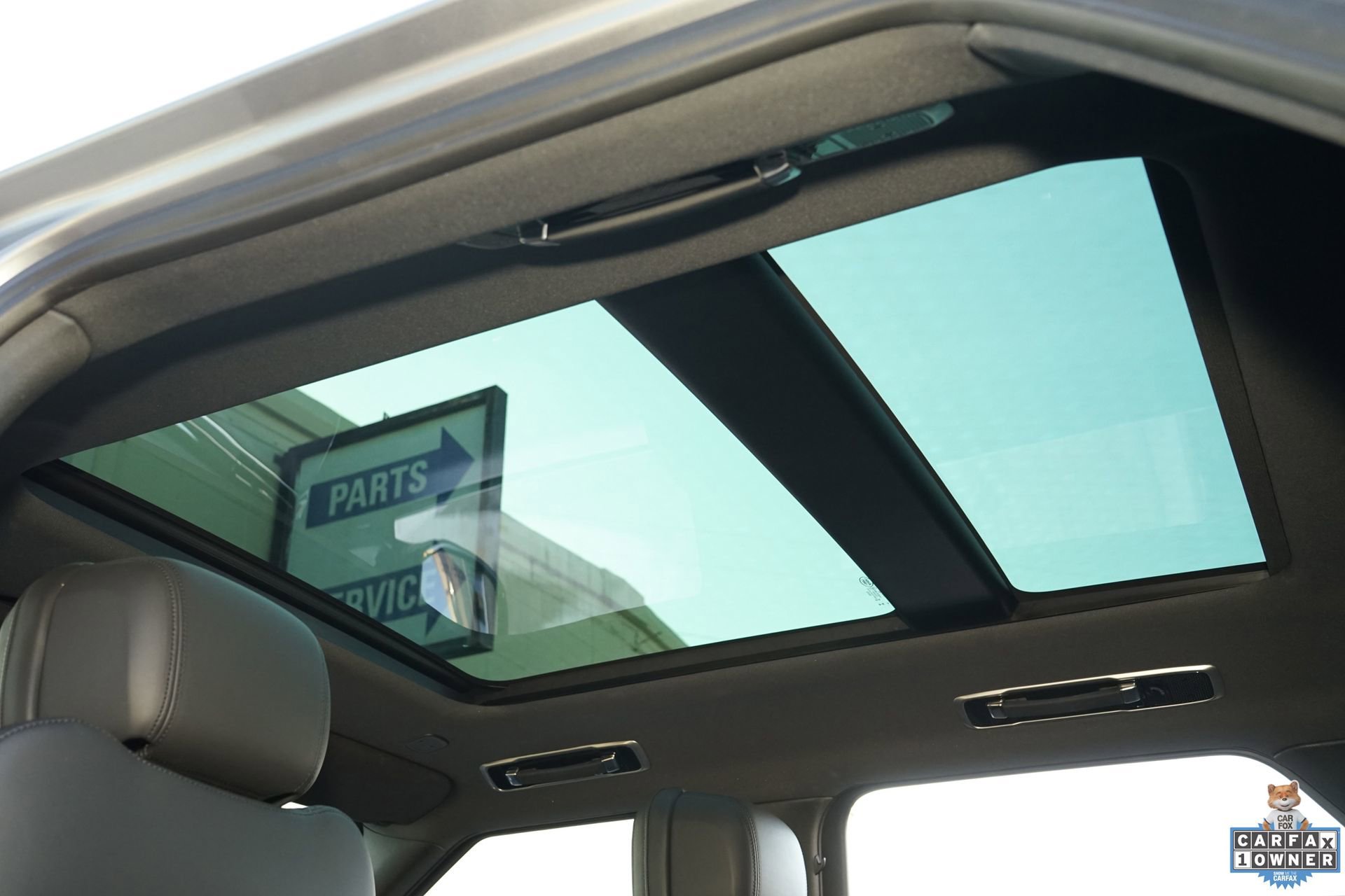 Used 2025 Land Rover Range Rover Sport SE image 20