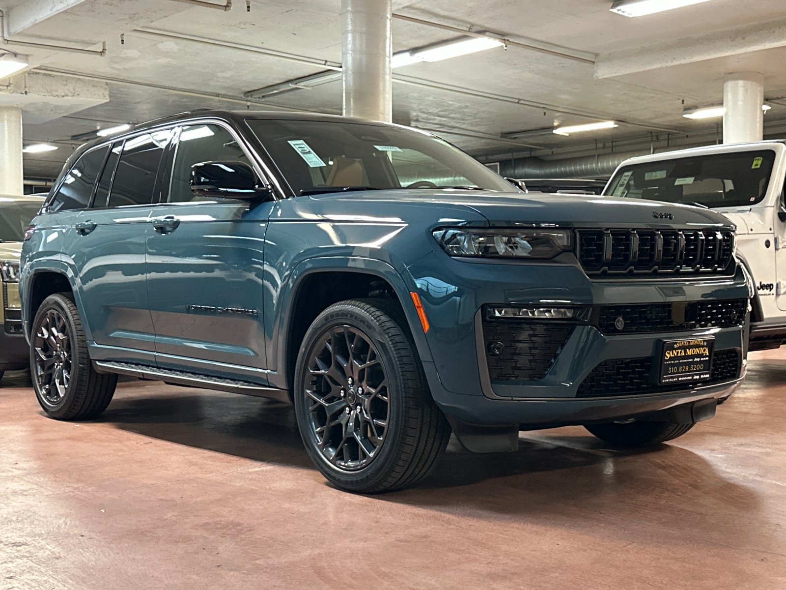 New 2027 Jeep Grand Cherokee Summit w/ Adv Protech Group IV AWD/4WD image 7