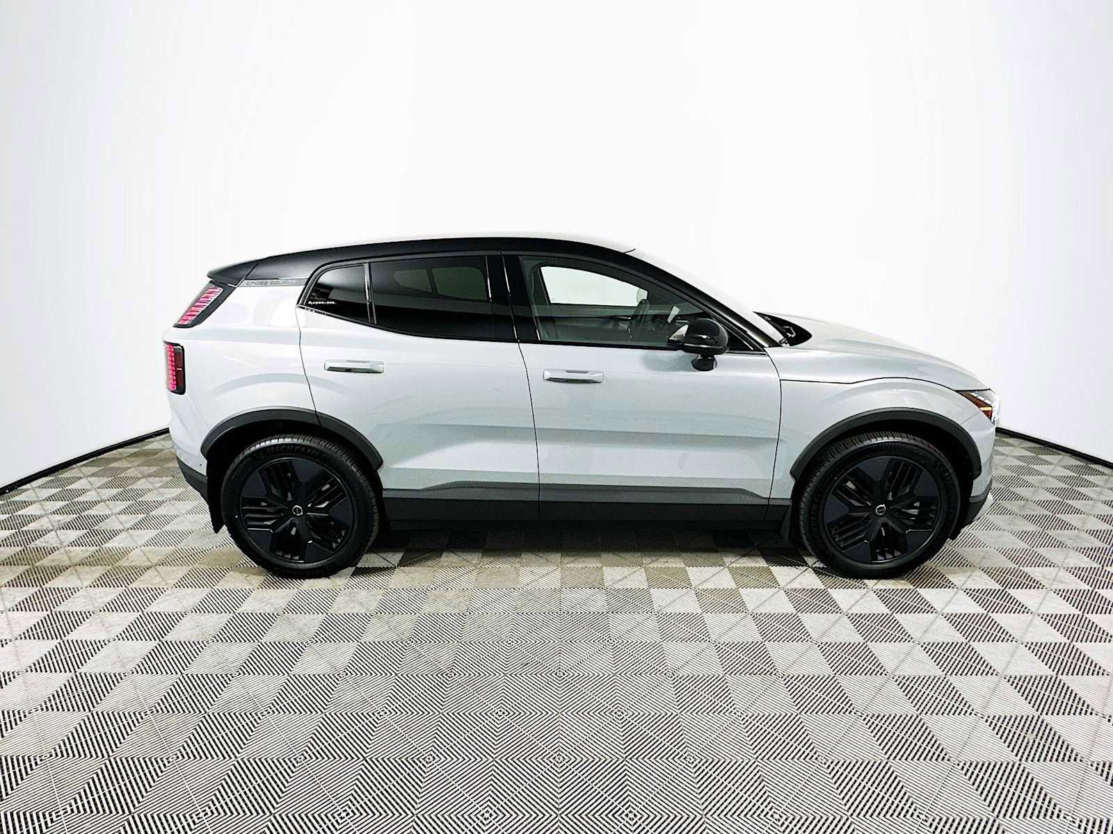 New 2026 Volvo EX30 Cross Country Ultra AWD/4WD image 8