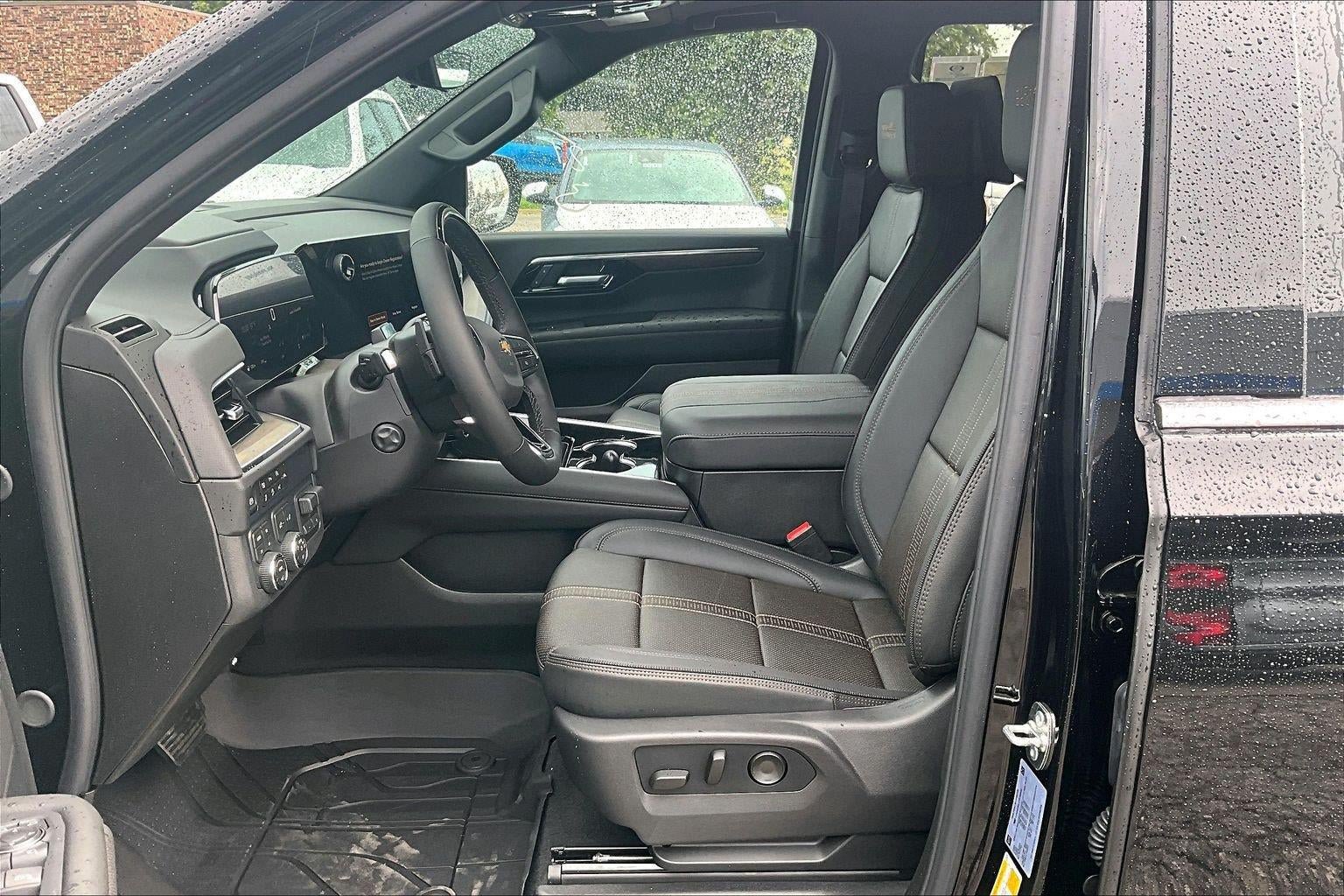 New 2026 Chevrolet Suburban High Country AWD/4WD image 9