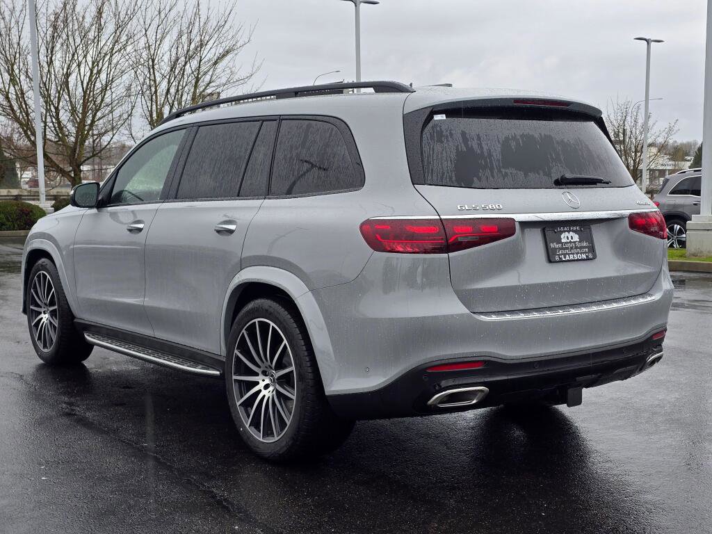 New 2026 Mercedes-Benz GLS 580 4MATIC image 4