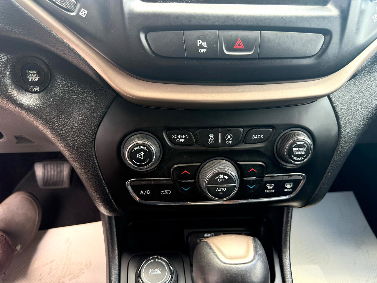 Used 2017 Jeep Cherokee High Altitude w/ Luxury Group image 39