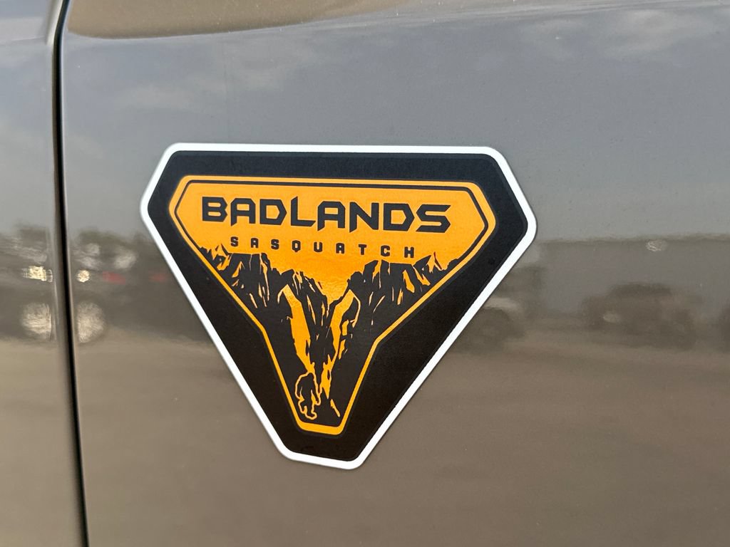 Used 2025 Ford Bronco Badlands AWD/4WD image 10