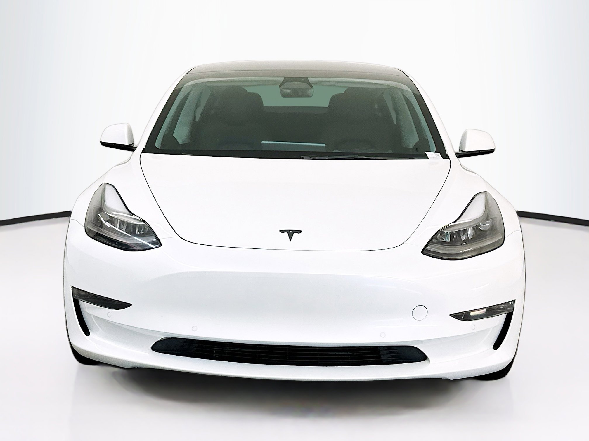 Used 2022 Tesla Model 3 Performance image 2