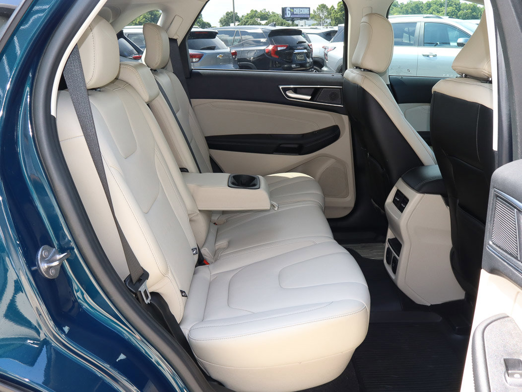 Used 2020 Ford Edge Titanium AWD/4WD image 22
