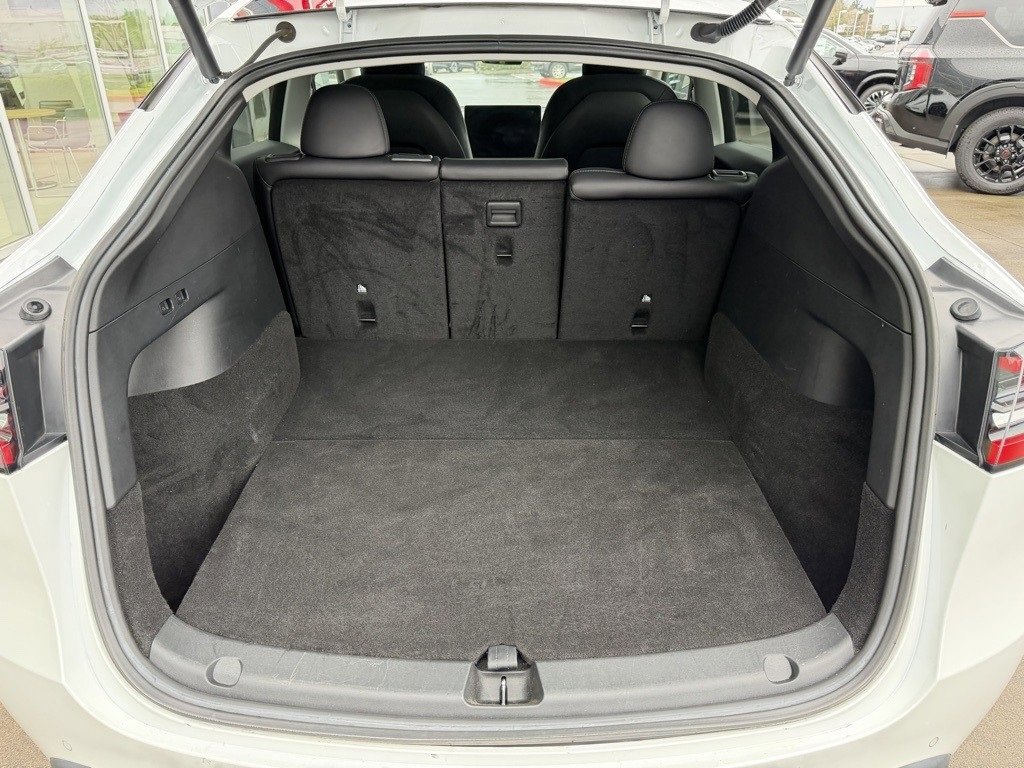 Used 2022 Tesla Model Y Performance image 10