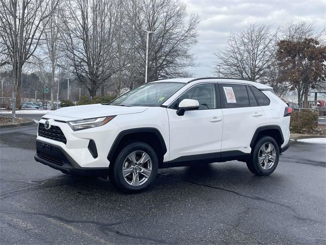 Used 2024 Toyota RAV4 XLE image 1