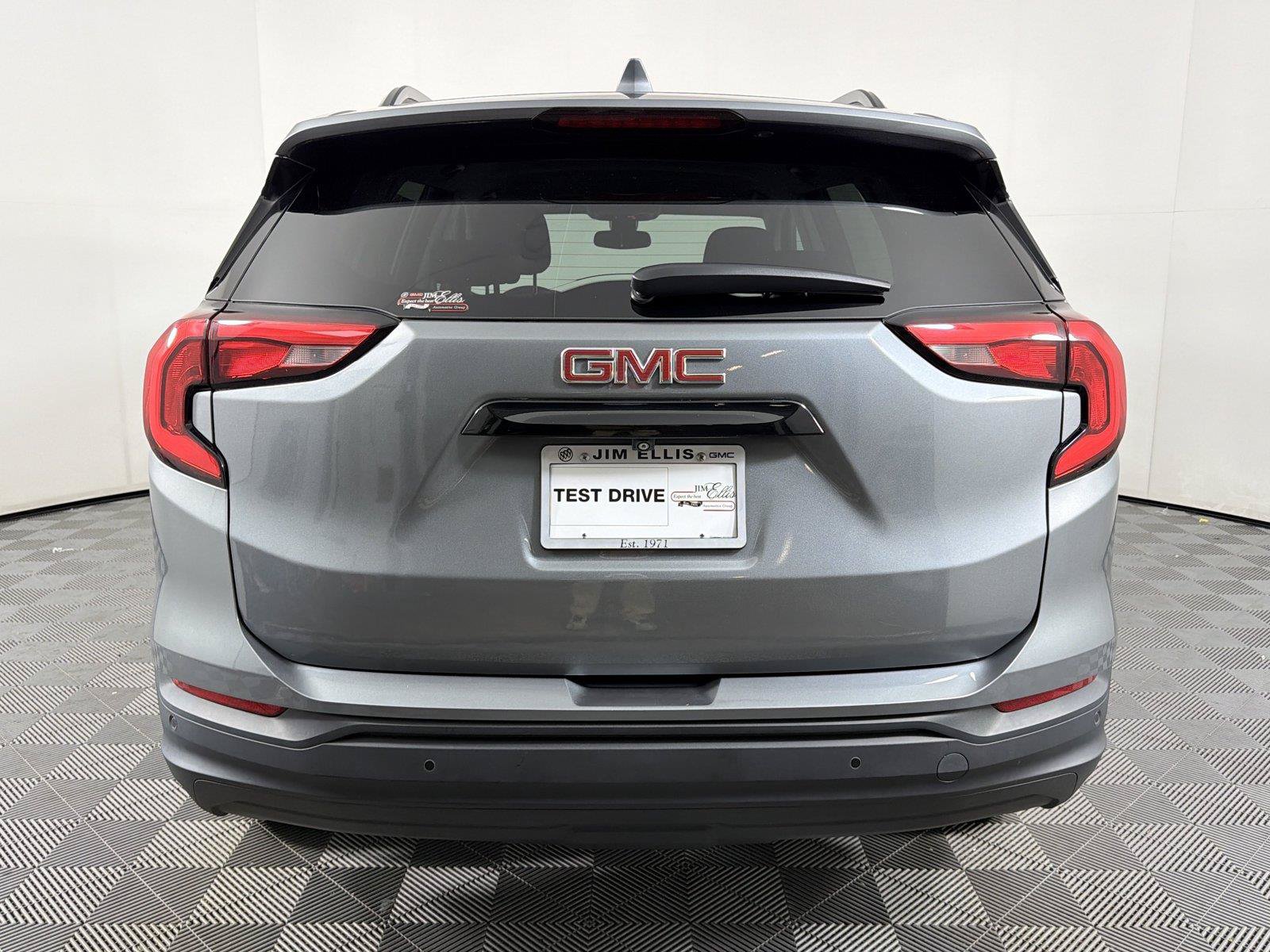 Certified 2020 GMC Terrain SLE w/ Driver Convenience Package FWD image 5