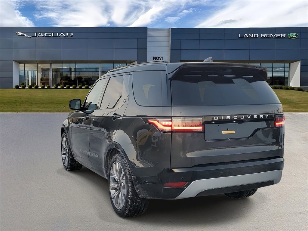 New 2026 Land Rover Discovery Limited Edition image 2