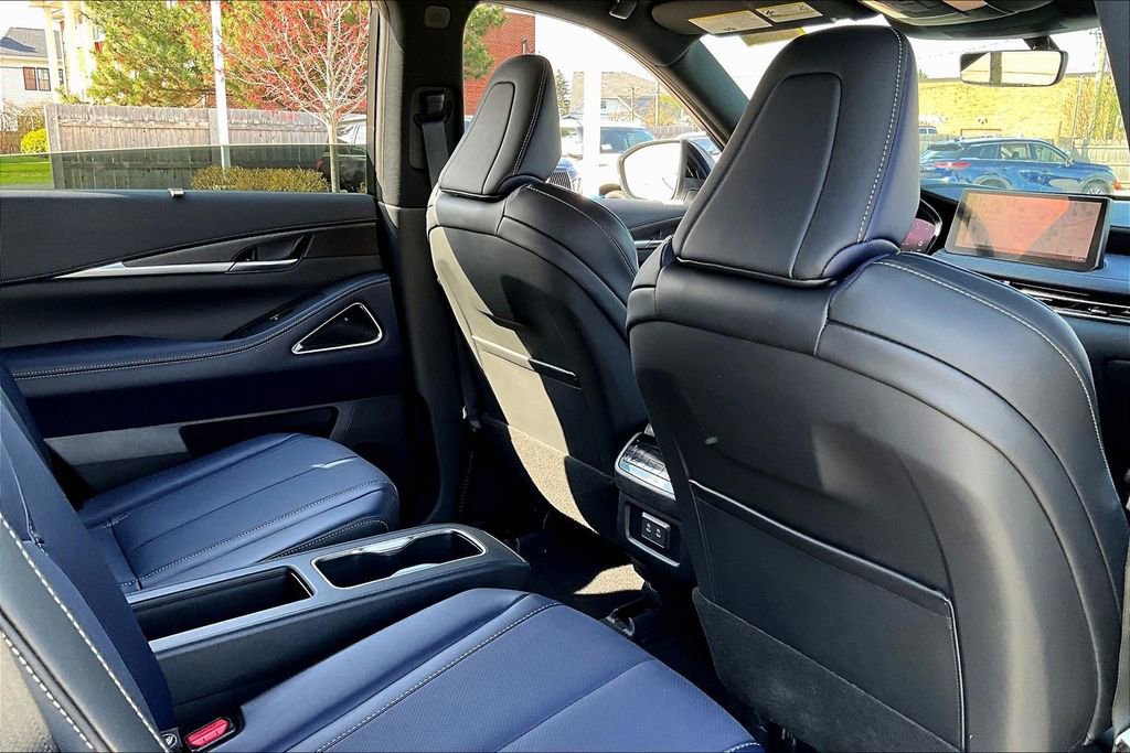 Certified 2026 INFINITI QX60 Sport w/ Dark Cargo Package image 29