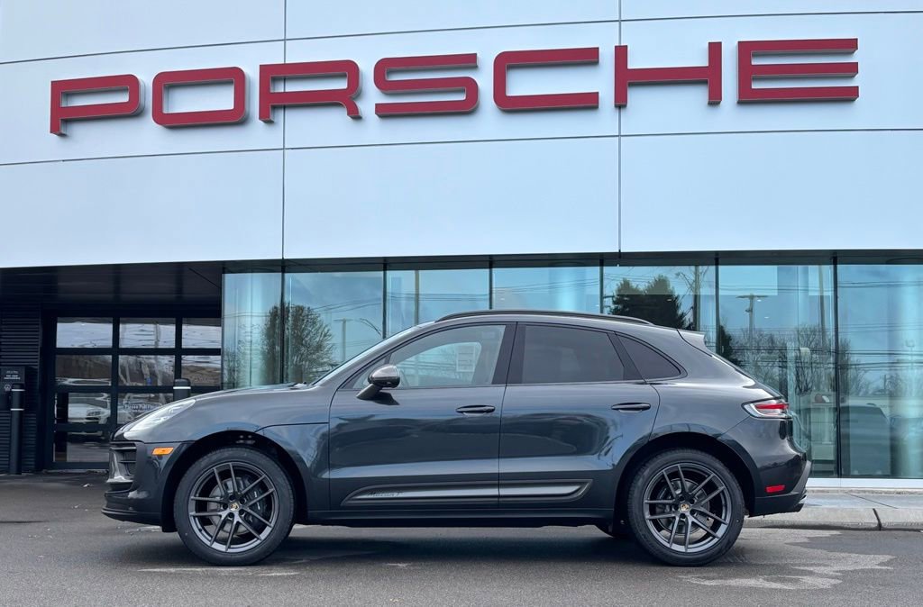 New 2026 Porsche Macan image 2