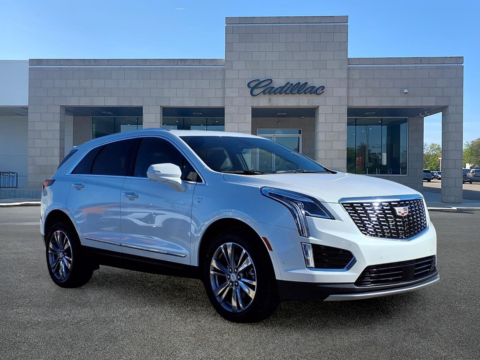 New 2026 Cadillac XT5 Premium Luxury w/ Driver Assist Package AWD/4WD image 3